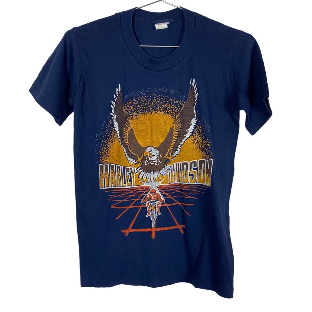 Vintage RARE Harley Davidson Single Stitch Eagle Chasing Motorcycle Graphic Tee